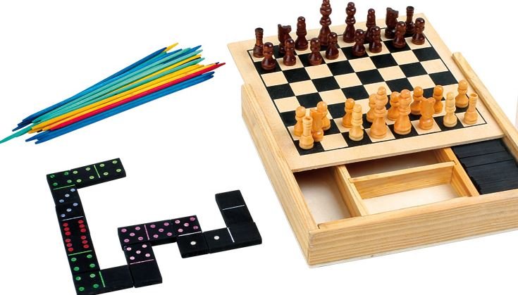 New Classic Games 4 in 1 Chess Dominoes Draughts and Backgammon