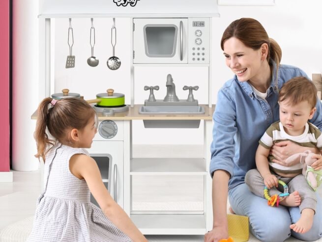 Children's Kitchen with Accessories Microwave Saucepan Utensil Toys Play