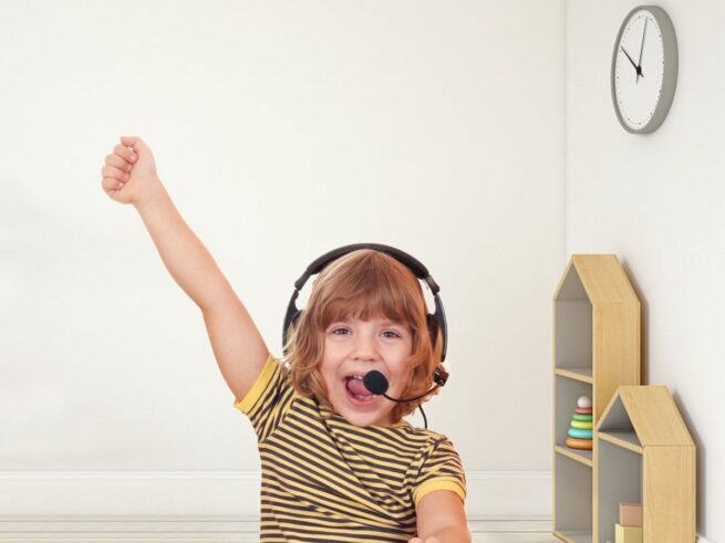 Electric Digital Piano Keyboard 88-Key 128 Rhythms 128 Notes Dynamics Adjustment MIDI/USB Interface