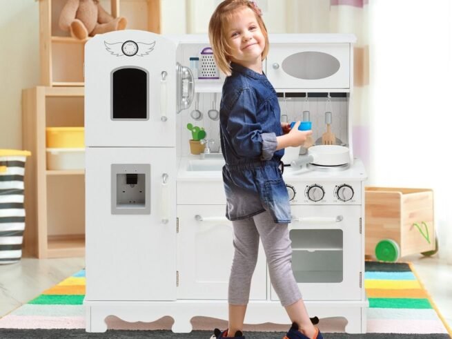 Children's Kitchen with Phone and Blackboard Light Sound Effect