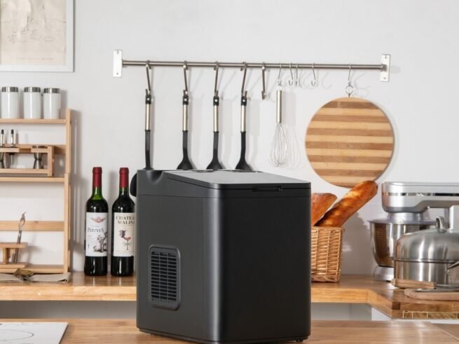 Ice Maker Machine 15 kg/Day 9 Ice Cubes/6 Minute Automatic Cleaning Ice Cubes in 2 sizes