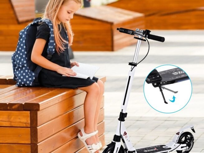 2 Wheel Scooter with Foldable Brake 3 Adjustable Heights Max. Load 100KG