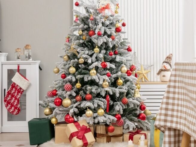 Artificial Christmas Tree Hinged 146cm 688 PE PVC Branches LED Lights Pre-Lit Flocked