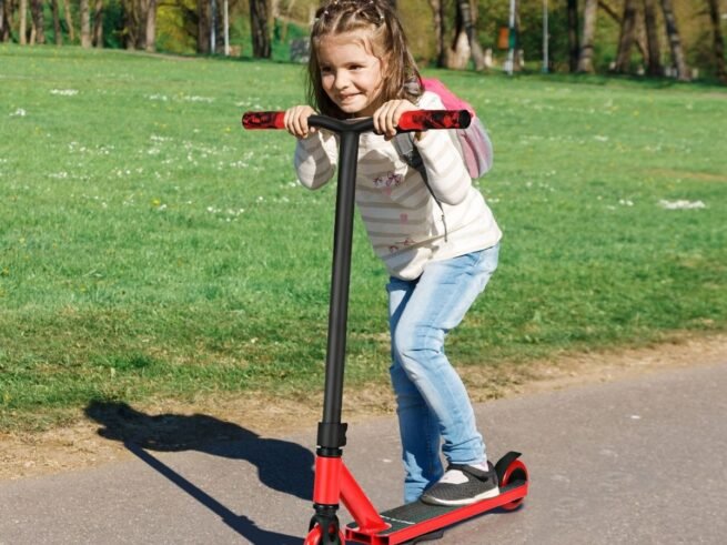 Children's Scooter 2 Wheels HIC Compression System ABEC-9 Bearings 7 Years