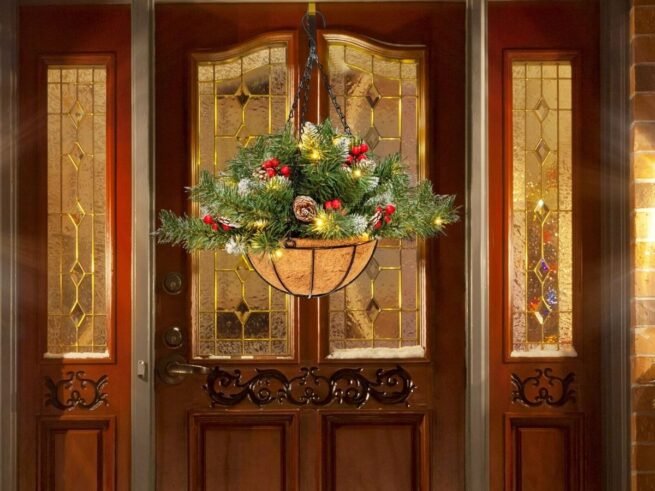 Pre-Lit Artificial Christmas Hanging Basket 30 LED Lights