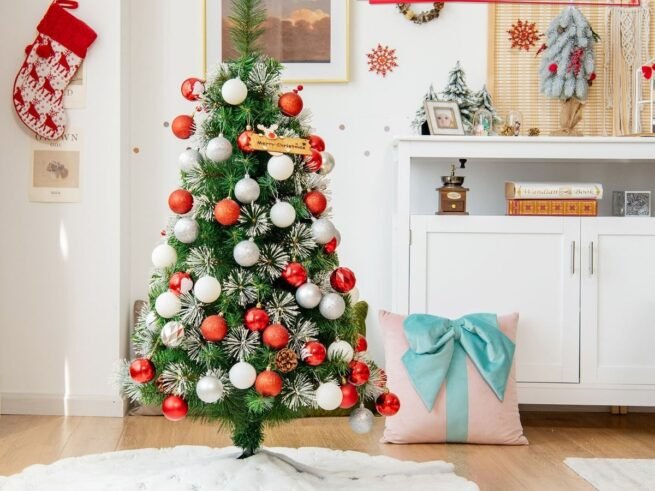 Hinged Artificial Christmas Tree 120cm Iridescent Pine Needles Metal Stand