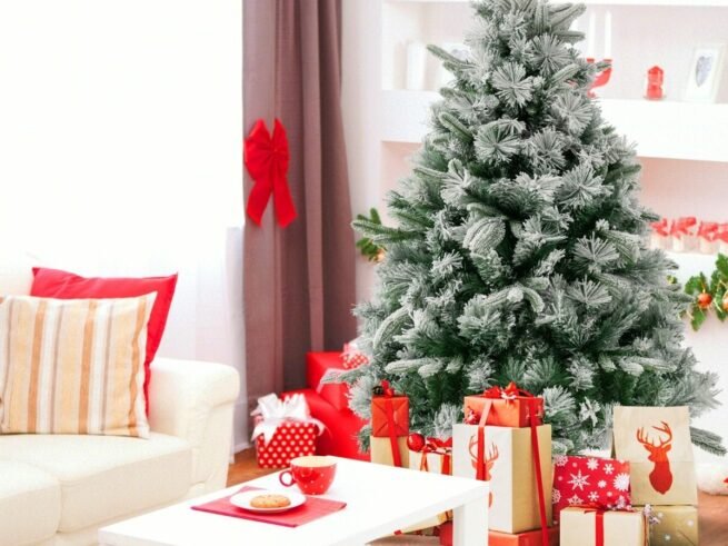 Artificial Christmas Tree with Pine Needles Flocked 136cm LED Lights