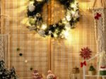 Artificial Christmas Wreath Pre-equipped with Lights Ø 50cm, with 30 LED Lights, 25 Decorations