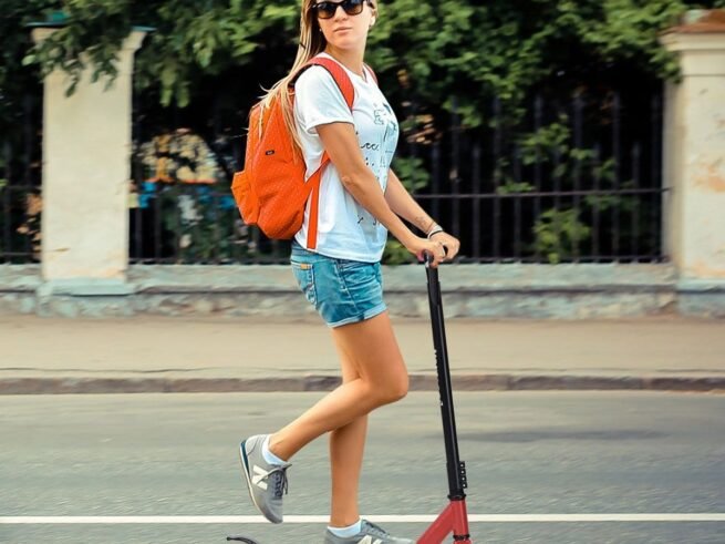 Freestyle Scooter with 360° PU Wheels Rear Brake and Non-Slip Handlebar