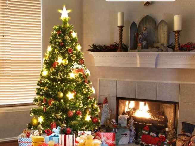 Illuminated Artificial Christmas Tree 150 cm LED Lights 8 Lighting Modes