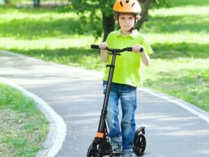 2 Wheel Scooter with Foldable Brake 3 Adjustable Heights Load 100KG