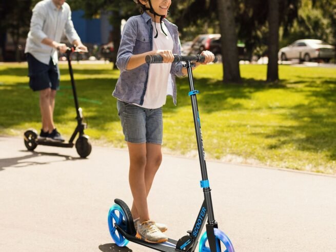 Kick Scooter Foldable and Adjustable Design with 2 Big Wheels LED Lights