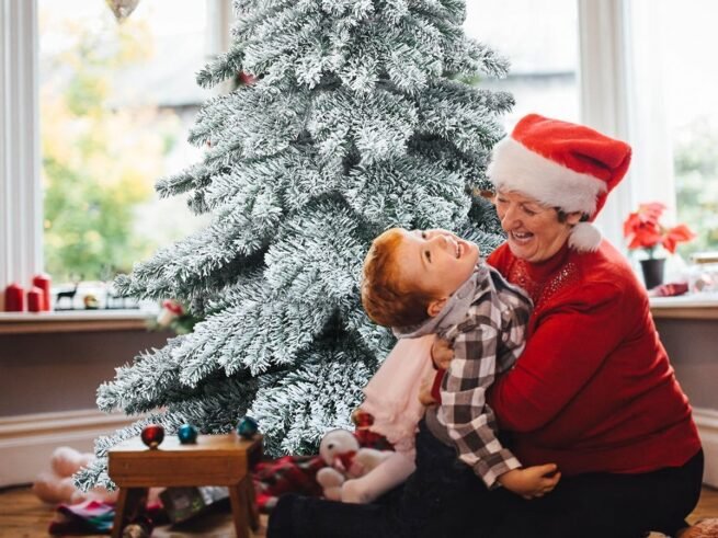 Artificial Snowflake Christmas Tree 180cm Hinges Foldable Metal Stand