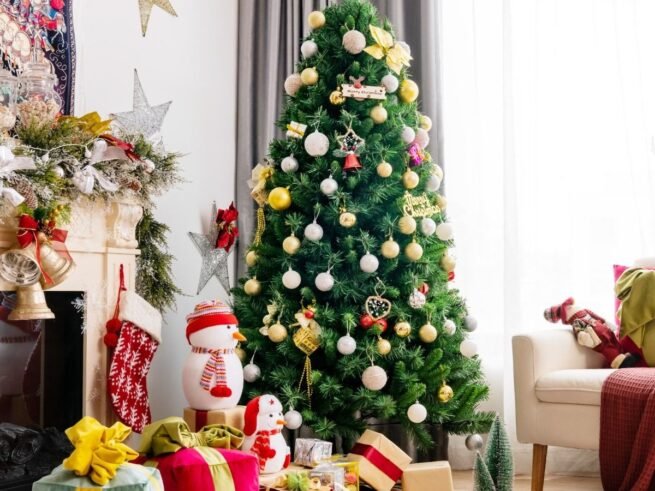 Artificial Christmas Tree Hinged 180cm 645 Branches Metal Stand